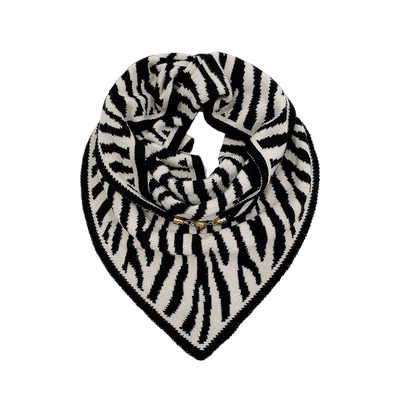 磁吸扣交叉三角围脖保暖围巾