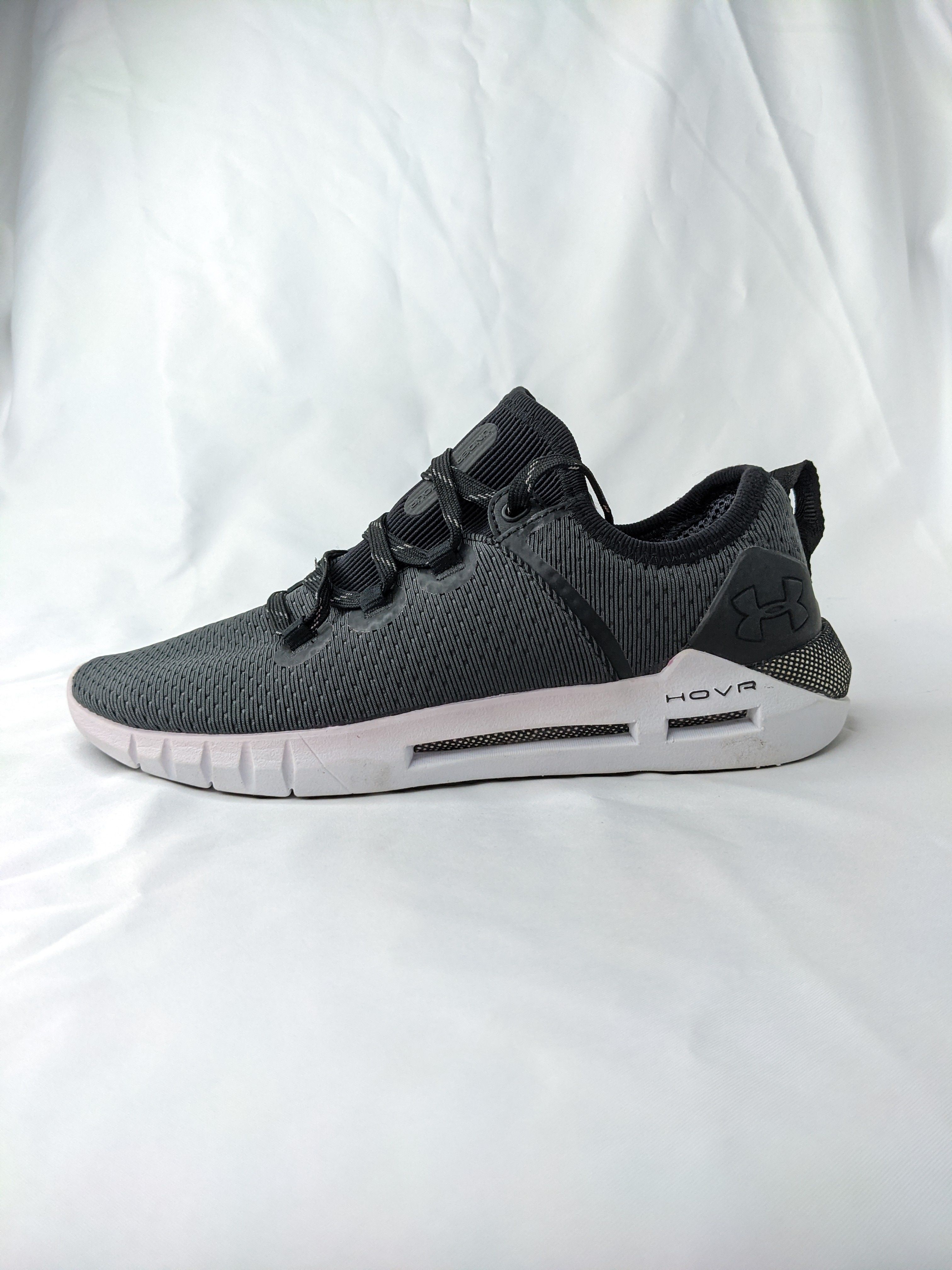 安德玛 Under Armour/UA HOVR SLK 女子综合训练鞋 3021221 001