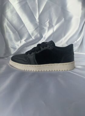 乔丹  Air Jordan 1 Retro Lo AJ1 女子经典款休闲鞋 A01935-001