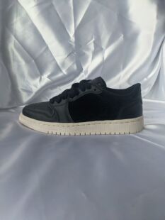 乔丹  Air Jordan 1 Retro Lo AJ1 女子经典款休闲鞋 A01935-001