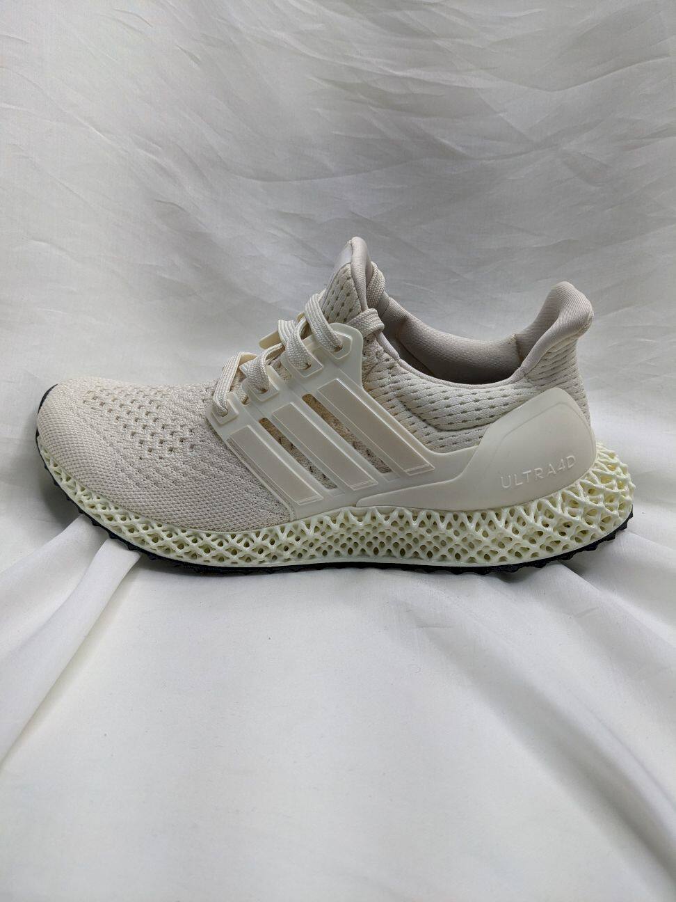 ADIDAS ULTRA 4D打印 奶油色女子透气缓震轻便跑步运动鞋 FX4089