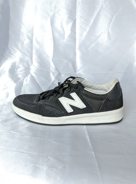 正品无盒 New Balance /NB 300 女子复古经典麂皮休闲鞋 CRT300BW