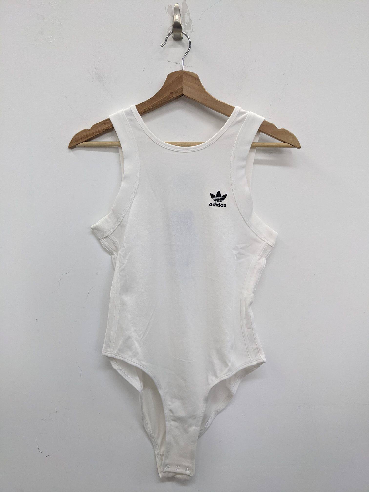 三叶草 adidas Bodysuit Cut Out 白色小天使瑜伽连体衣 FL4070