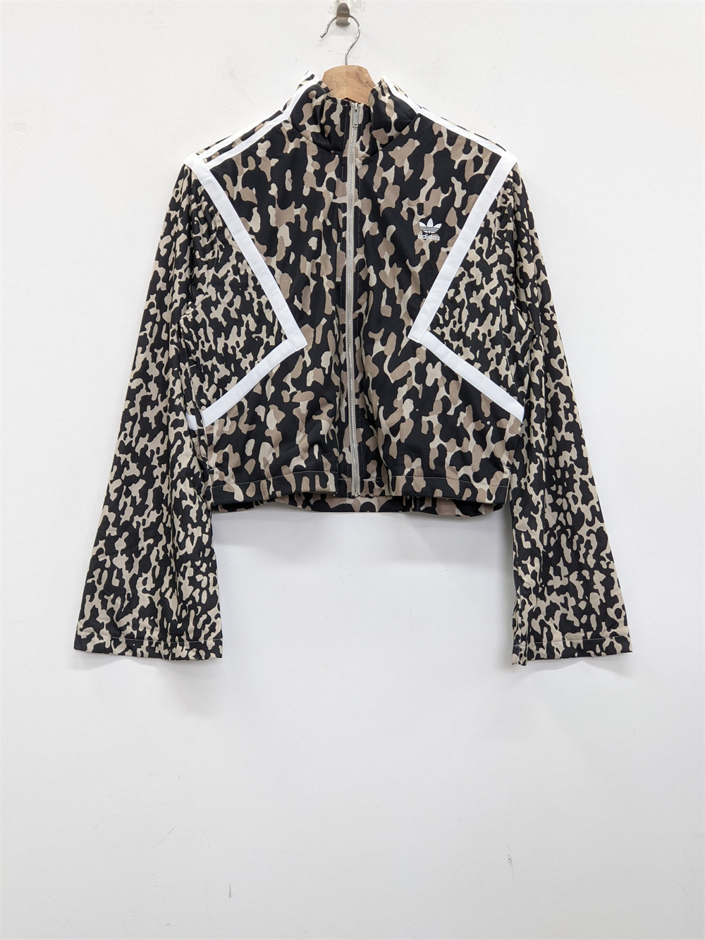 adidas Originals Leoflage Printed 女豹纹短款宽袖外套 DX4298