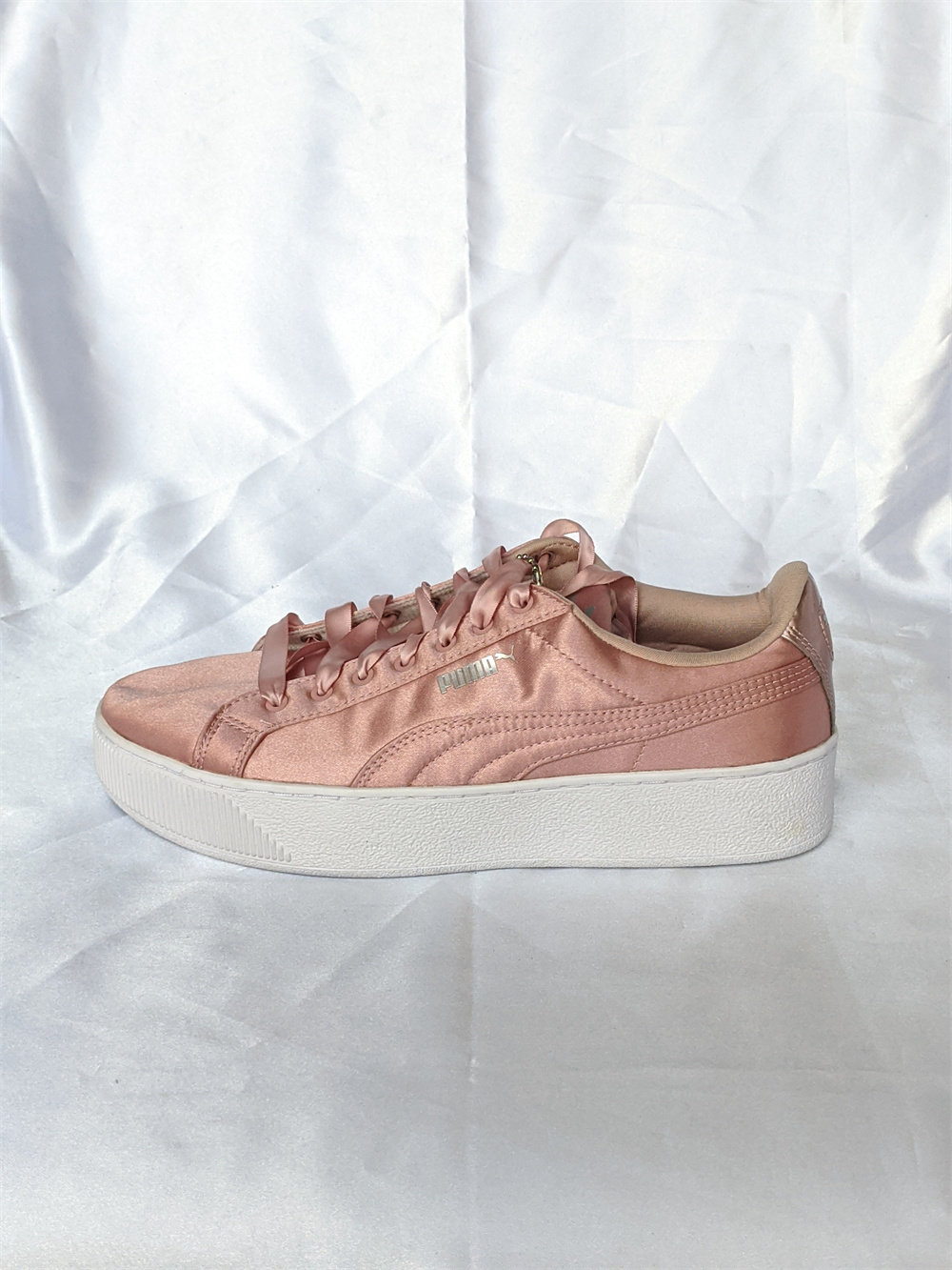 彪马 PUMA Vikky Platform 女士运动休闲板鞋 365239-01 桃粉40码