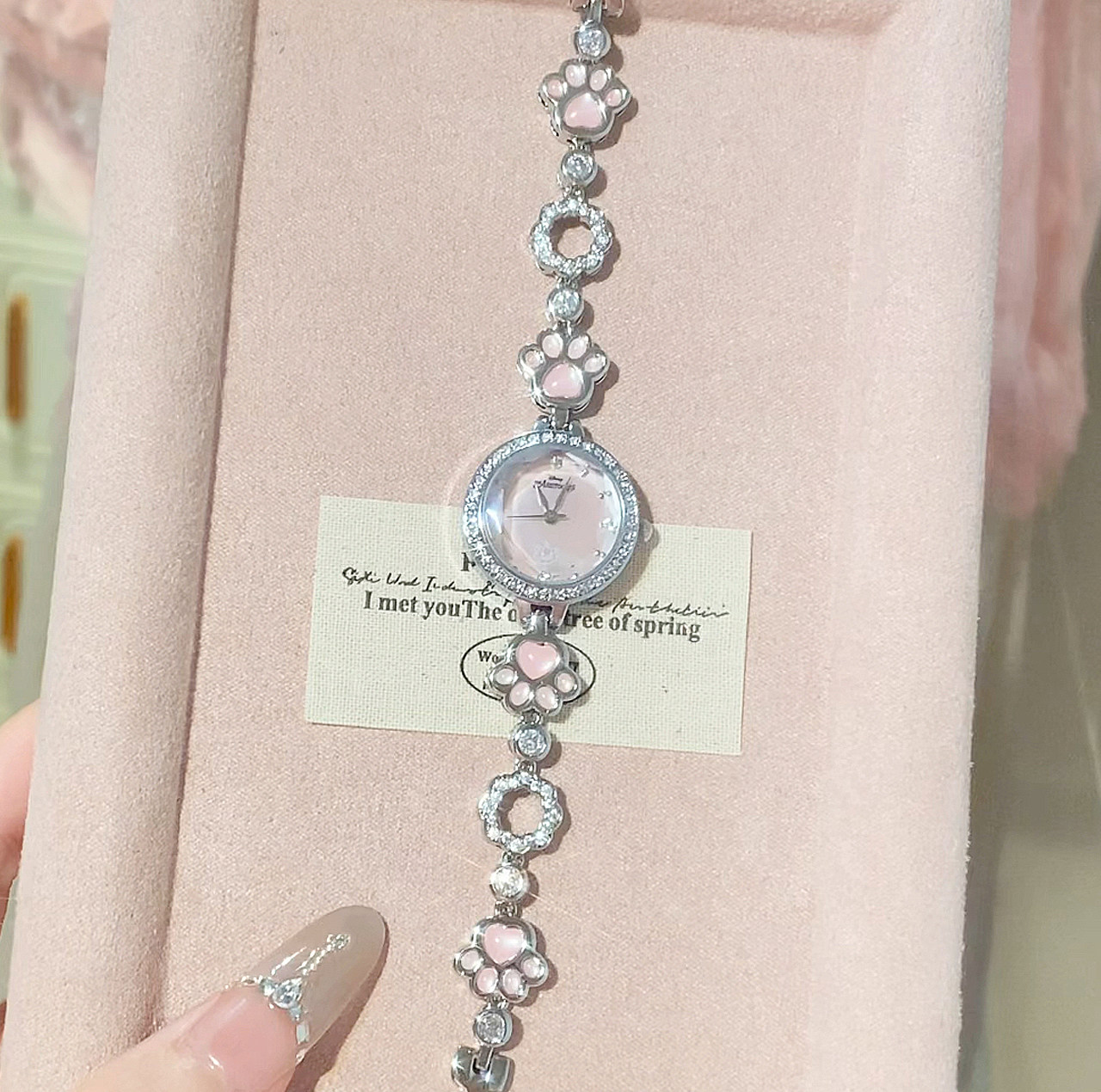 迪士尼玛丽猫满钻璀璨镶嵌可爱手表钢表带女表贝母色表盘百搭甜美