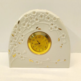 现 纽约下城公园进口雷纳克斯温润樱花浮雕鎏金陶瓷装饰台钟