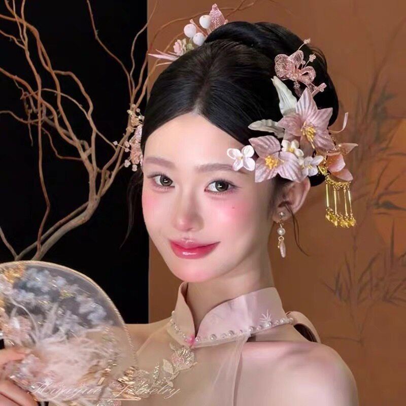 秀禾服新娘超仙头饰新中式粉色古风刺绣花朵高级感晨袍旗袍发饰图片