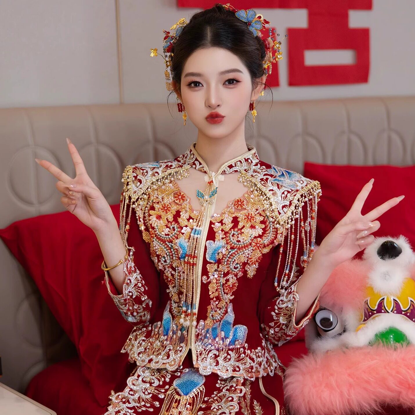 新款减龄新娘头饰秀禾服红蓝中式古典古风花朵流苏蝴蝶发簪发饰品图片