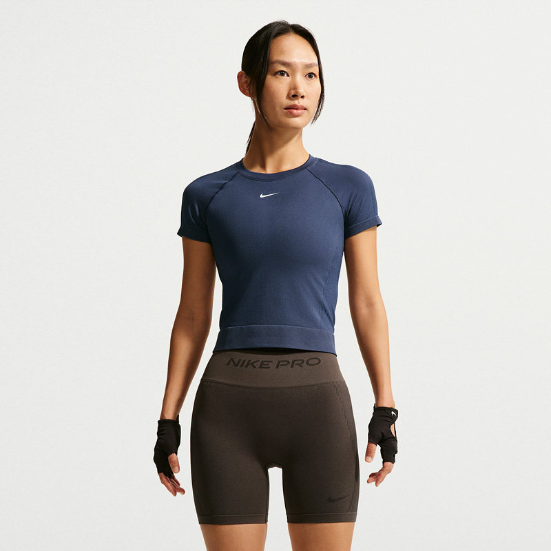 Nike耐克女子速干紧身运动T恤短袖圆领健身服运动穿搭IV1305-411