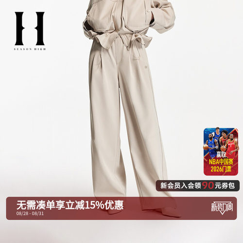 弹力松紧腰头，两侧插袋，单侧金属logo装饰