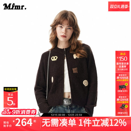 合体短款版型；含羊毛面料；罗纹圆领领口