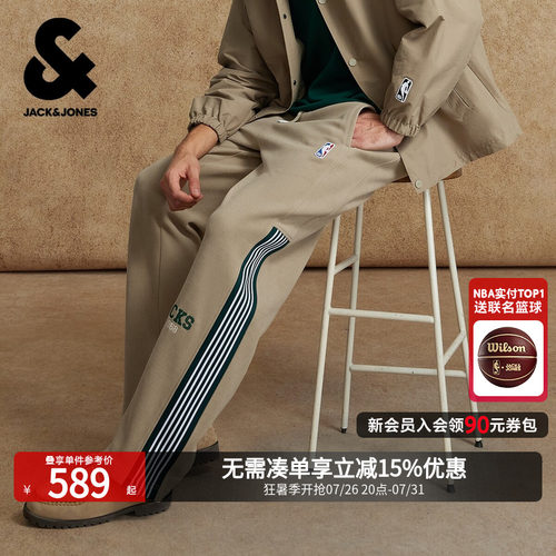 常规合体版型；抽绳松紧腰头；两侧插袋