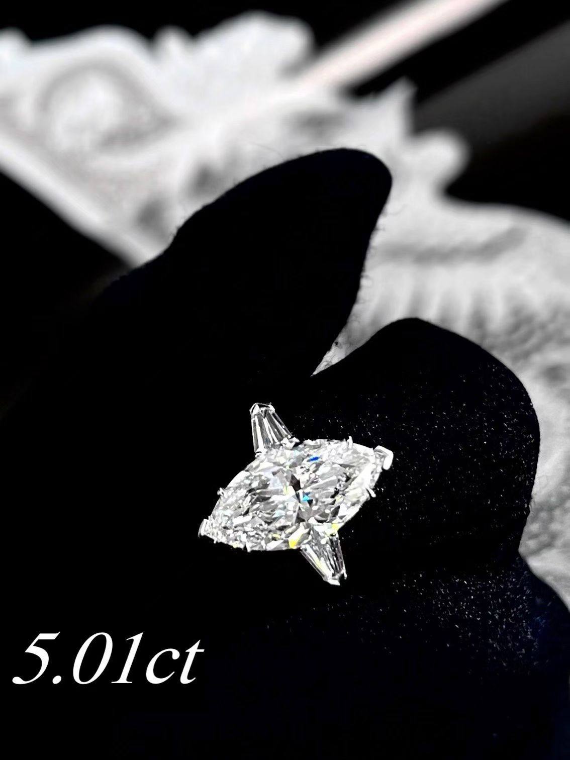 5.01克拉马眼培育钻石钻戒三石款 可定18k金铂金pt 婚戒钻戒对戒