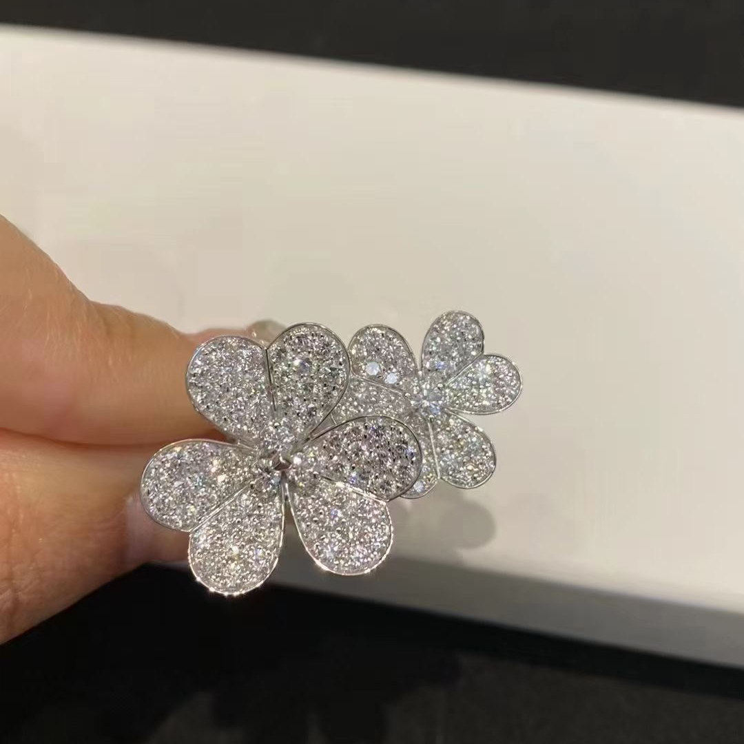 培育钻石三叶草戒指女款18k白