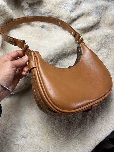 Кожаная кожа племя.