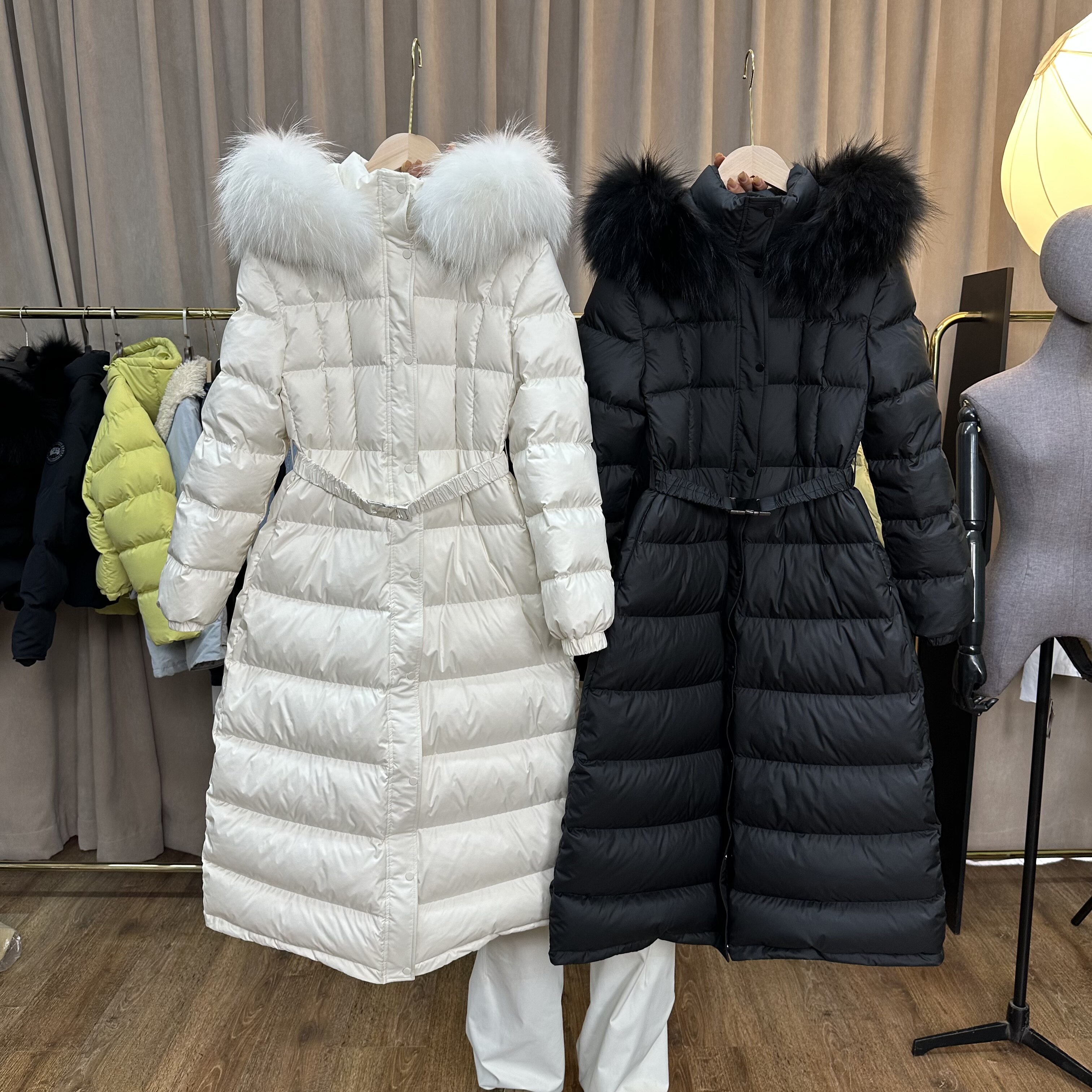 LAN.H韩国东大门设计师品牌正品收腰显瘦高端真毛领长款羽绒服