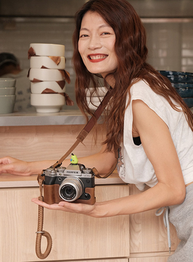 适用富士xt5真皮保护套xt50相机皮套xh2S相机壳XS20相机套配件