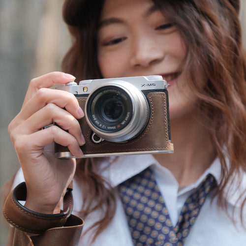 SVEN富士新品XM5牛皮底座保护壳