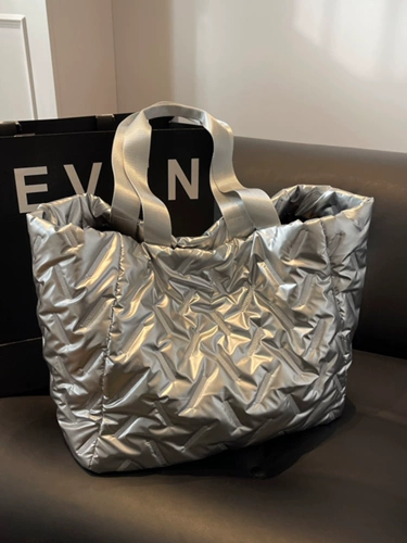 Демисезонная вместительная и большая сумка через плечо, небольшая универсальная сумка на одно плечо с пухом