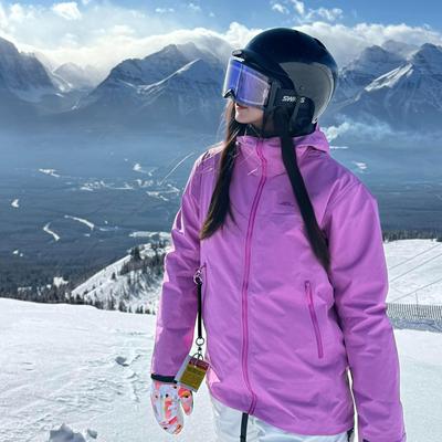 卡盛粉色修身百搭冲锋衣外套