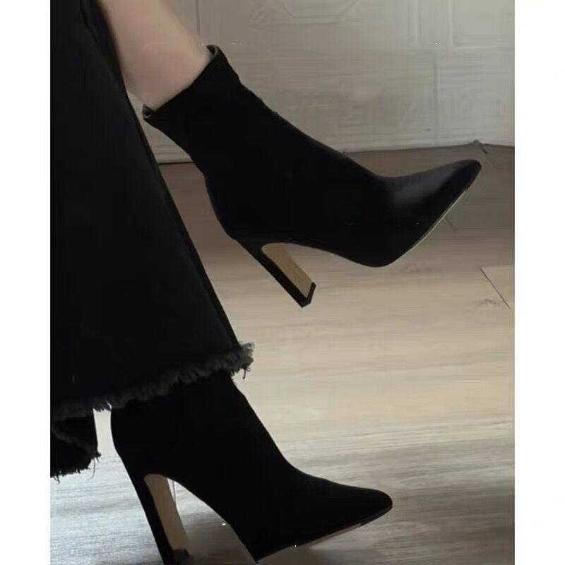 黑色绒面高跟短靴女2025秋冬新款粗跟弹力瘦瘦靴气质百搭不累脚靴
