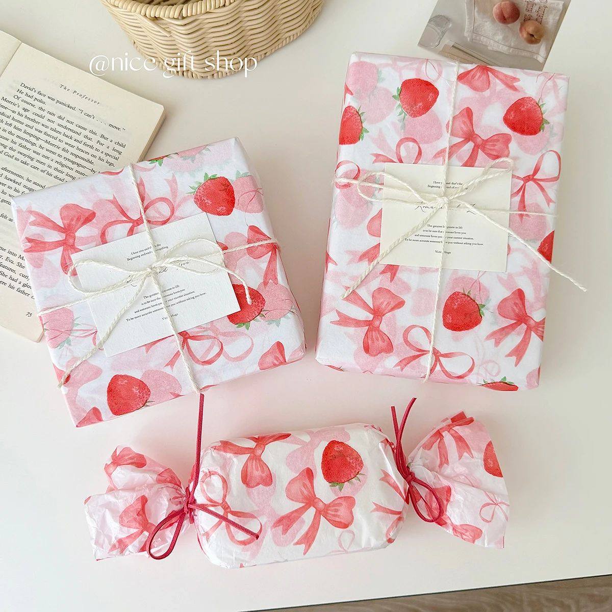 10/20pcs Cute strawberry bow tissue paper Holiday gift wrapp