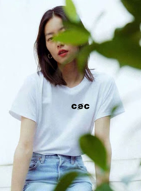 刘雯明星同款白色t恤女短袖2025年百搭上衣女 宽松纯棉字母体恤夏
