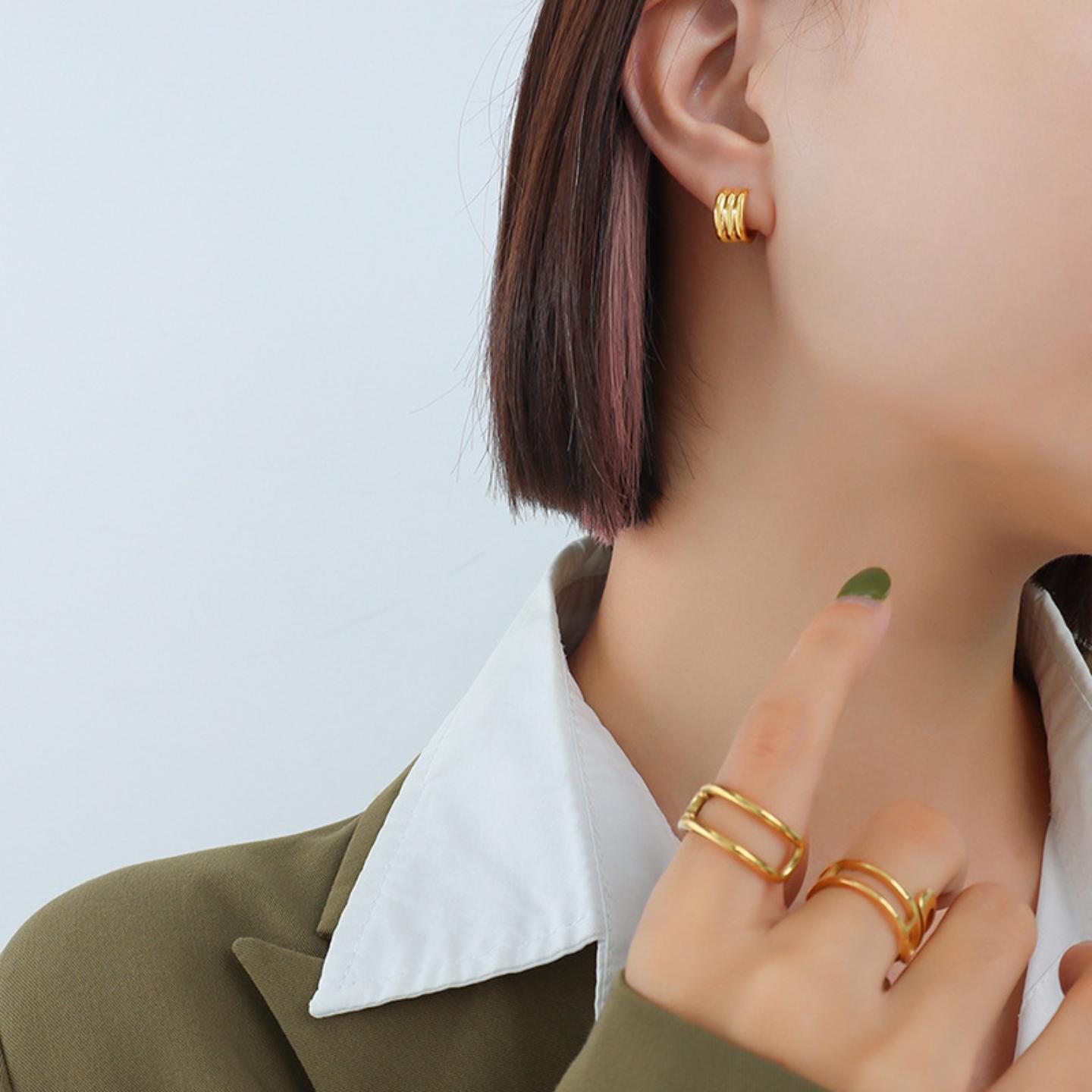 欧美ins风小众轻奢小巧C形耳环耳钉 钛钢镀18K金耳饰品 F552