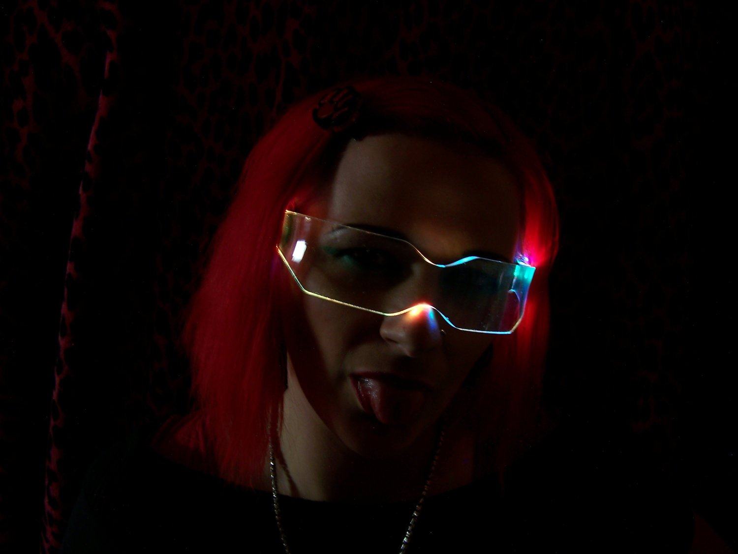 赛博朋克2077酒吧夜店舞台表演gogo未来科幻科技气氛led发光眼镜