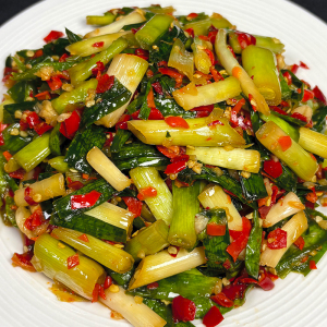 江西宜春特色腌大蒜苗大蒜杆无油清爽香辣开胃下饭腌菜酱菜咸菜