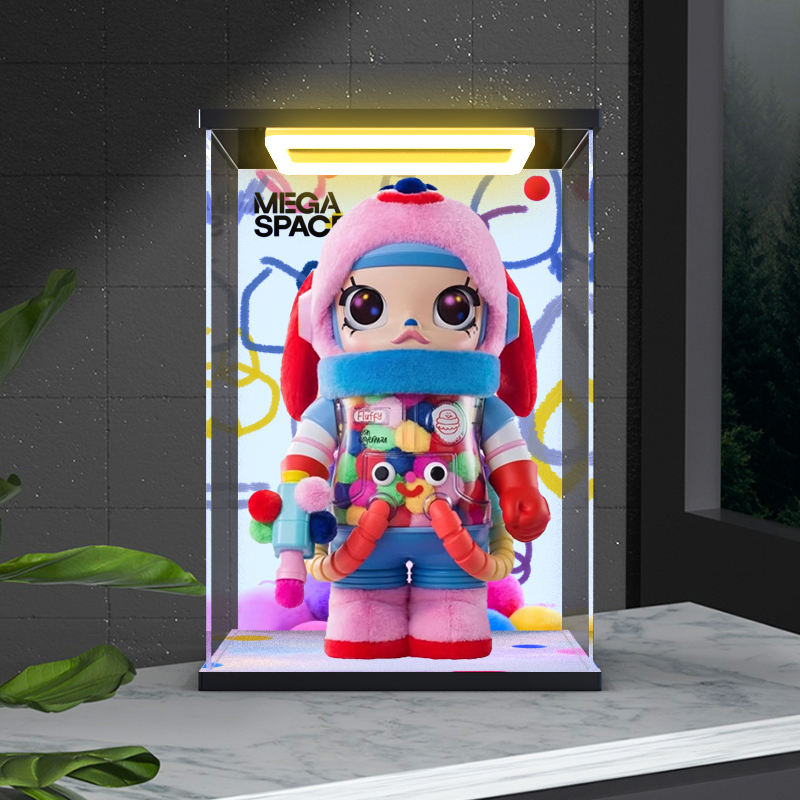 适用泡泡玛特400%1000%乔恩·伯格曼高透明亚克力手办主题展示盒