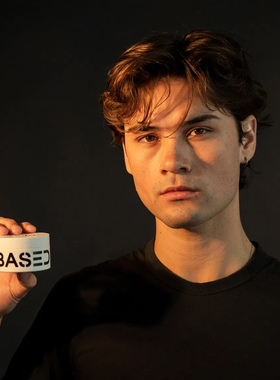 Based bodyworks-含高岭土蜂蜡蓬松土 改善扁塌打造蓬松丰盈 发泥