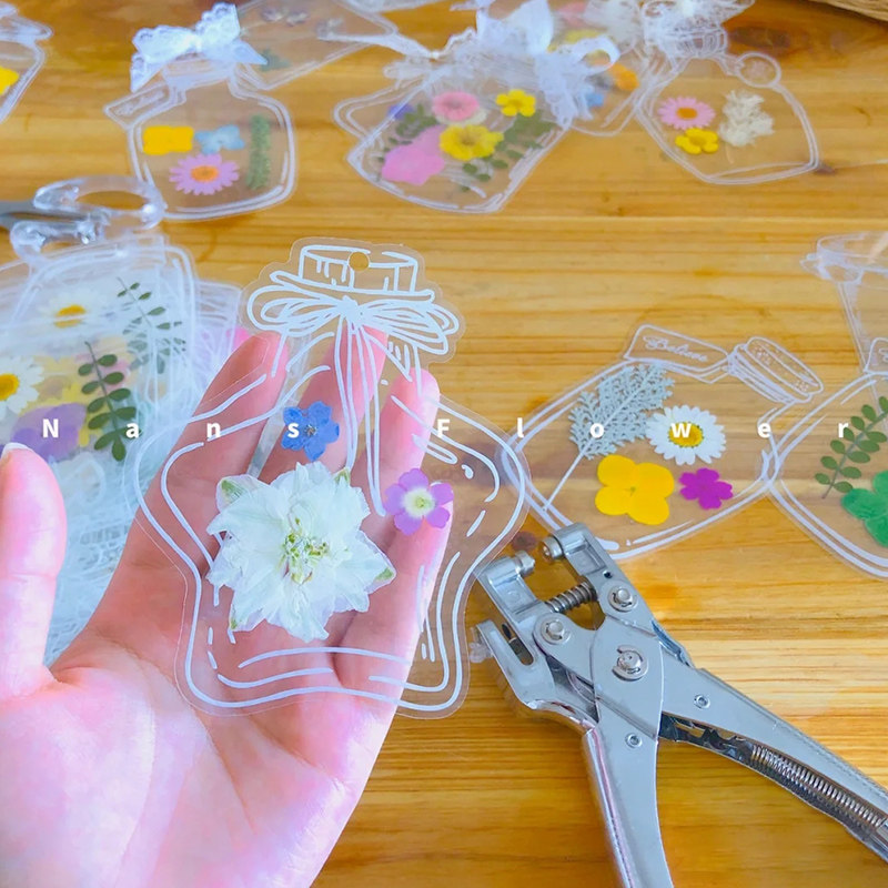 幼儿园美工区材料中大班手工制作diy儿童美术粘贴玩具透明书签