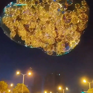 宇航员手持泡泡枪网红电动泡泡机全自动公园摆地摊儿童玩具棒卡通