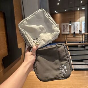 可爱卡通复古刺绣狗狗方形拉链多功能化妆包外出便携洗漱包收纳包
