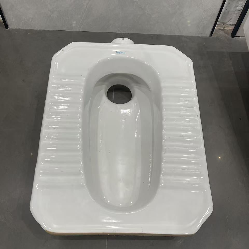 老款式农村改造蹲便器化粪池小户型蹲坑直通式蹲式马桶移动集装房