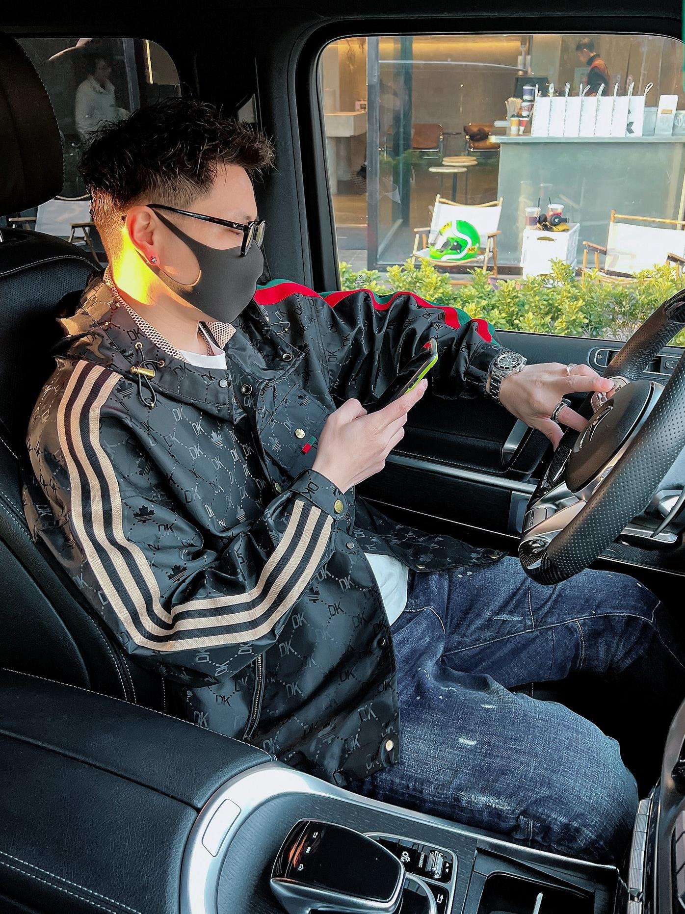 Y先生休闲运动拉链连帽