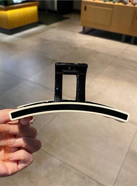 法式简约抓夹女气质高级高级设计感百搭后脑勺盘发鲨鱼夹新款发饰