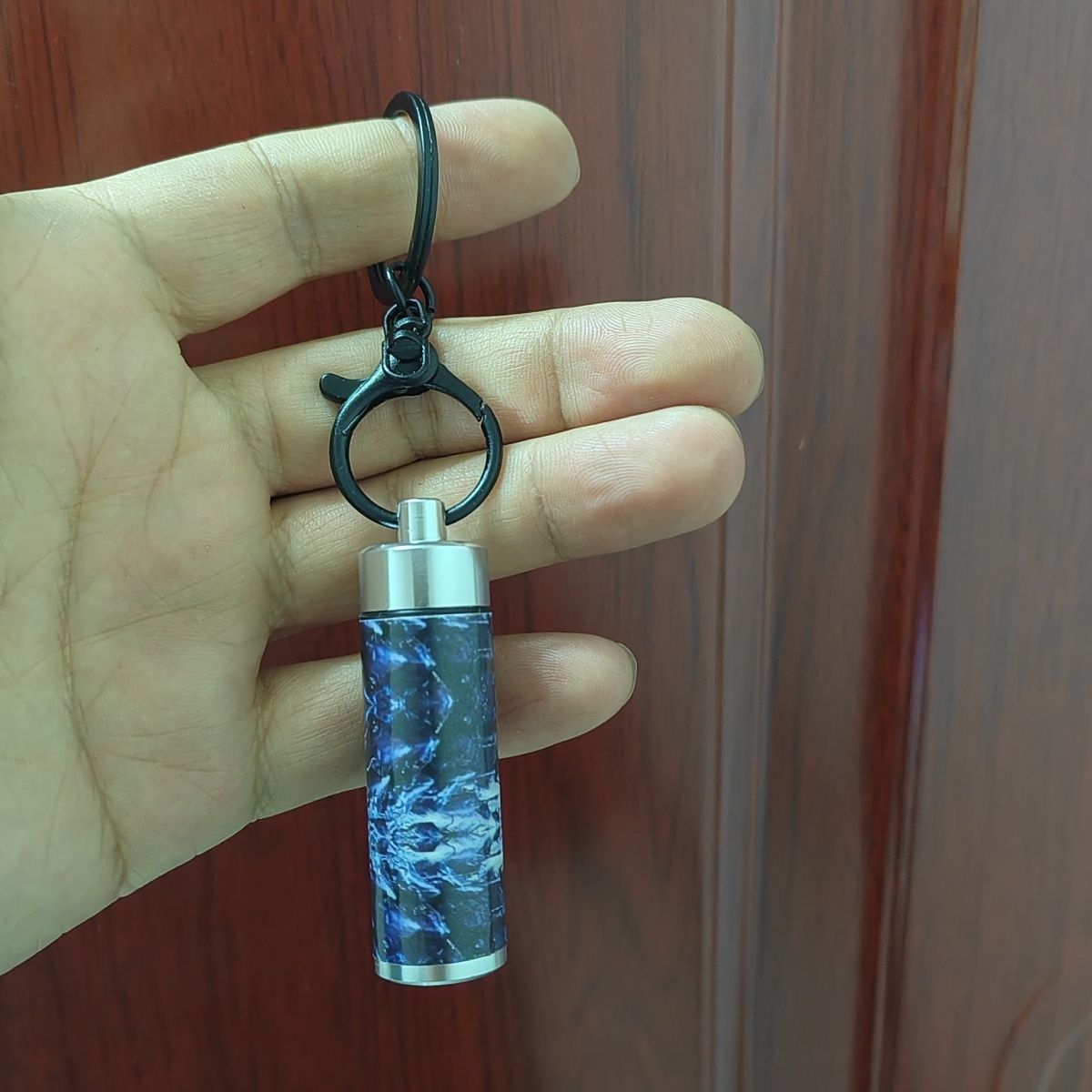 萤火突击周边雷鸣喷漆挂