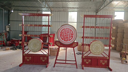 牛皮鼓红鼓龙鼓立式战鼓中国红鼓寺庙鼓跳舞鼓大鼓锣鼓演出鼓战鼓