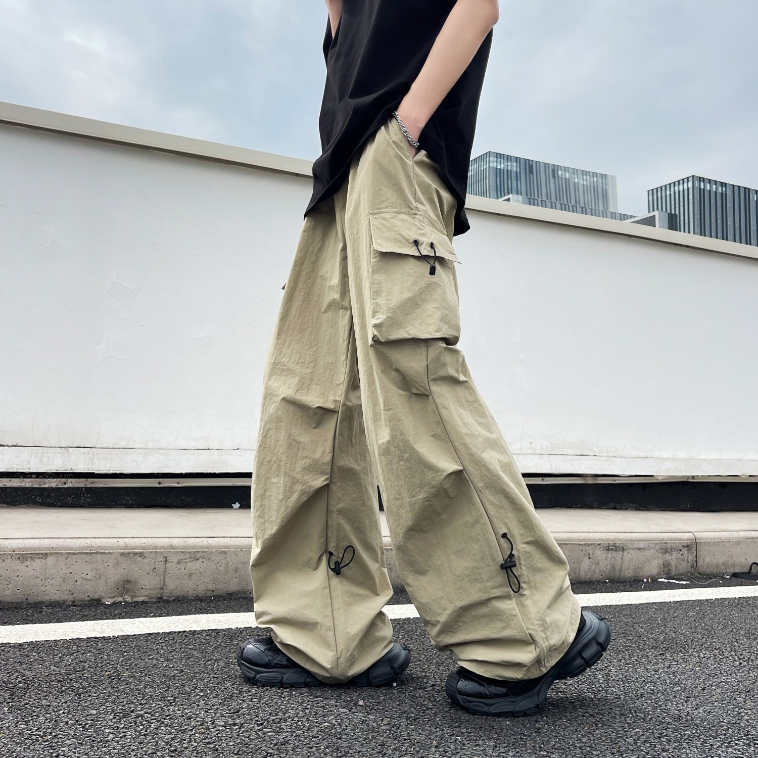 户外薄款速干休闲伞兵裤男女夏季vibe潮牌褶皱抽绳运动直筒工装裤
