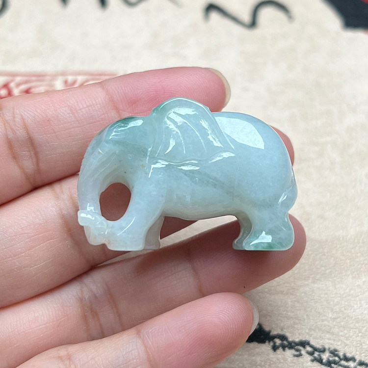 缅甸天然翡翠A货大象吊坠男女款