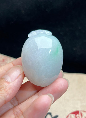 缅甸冰糯淡绿翡翠寿桃吊坠A货