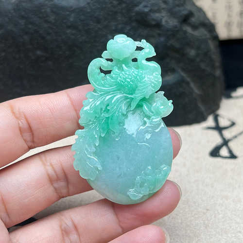 缅甸翡翠A货精雕凤凰玉坠保真