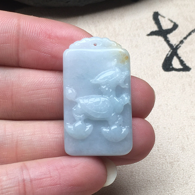 玉石寨A货翡翠龙头龟吊坠送证