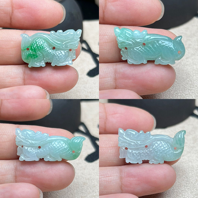 玉石寨A货翡翠生肖吊坠老坑