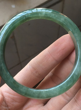玉石寨冰糯种油绿A货翡翠玉镯
