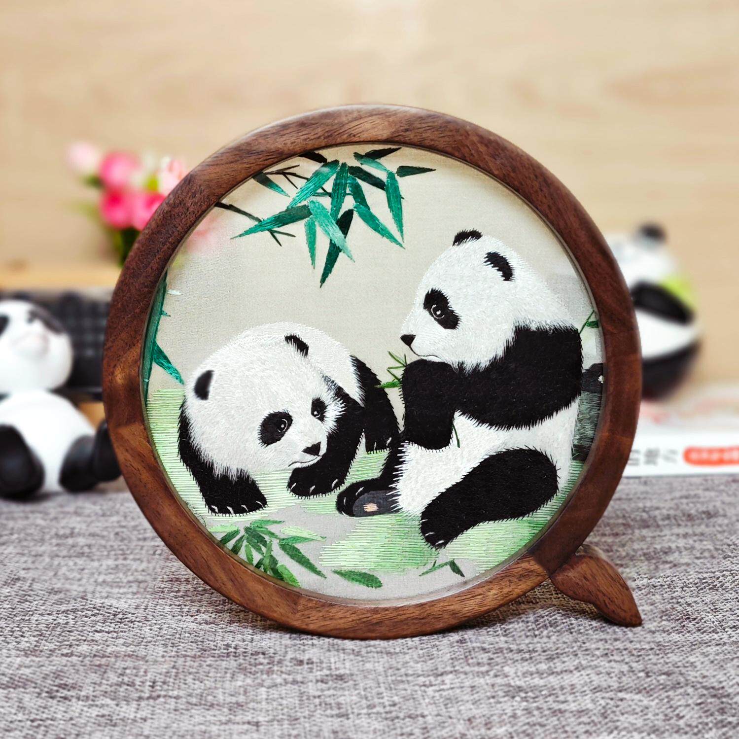蜀绣熊猫双面绣胡桃木摆件中国特色礼物送老外圣诞节礼物商务送礼
