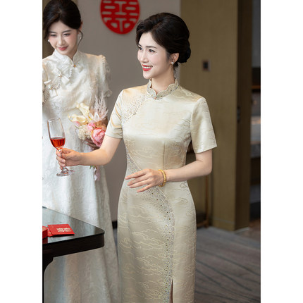 香槟色喜婆婆婚宴装高级感新中式婚礼旗袍平时可穿喜妈妈结婚礼服